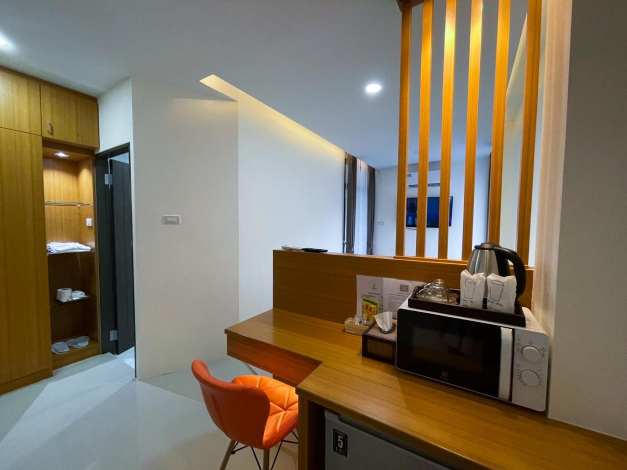 Tj Boutique Hotel Uthai Thani Room photo